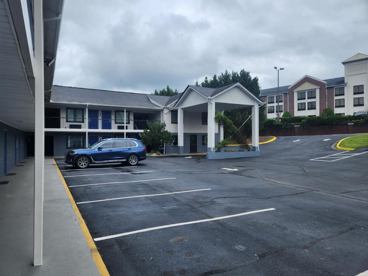 Days Inn By Wyndham Dahlonega University Area Exterior foto