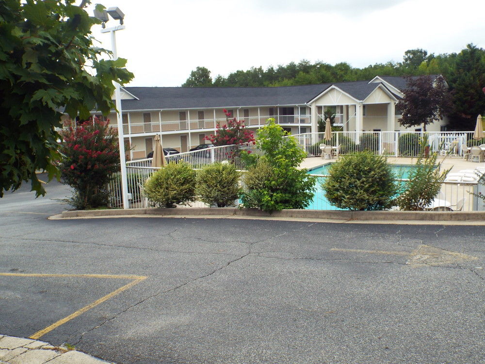 Days Inn By Wyndham Dahlonega University Area Exterior foto